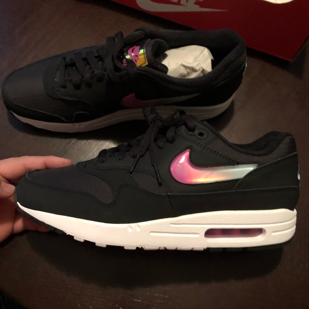 Nike Air Max 1 SE
